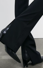 Carica l'immagine nel visualizzatore di Gallery, PANTALONE IN CREPE'
