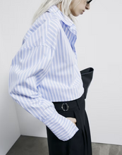 Carica l'immagine nel visualizzatore di Gallery, CAMICIA CROPPED
