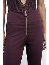 Carica l&#39;immagine nel visualizzatore di Gallery, PANTALONE CON ZIP ESSENTIAL
