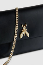 Carica l&#39;immagine nel visualizzatore di Gallery, POCHETTE FLY IN PELLE
